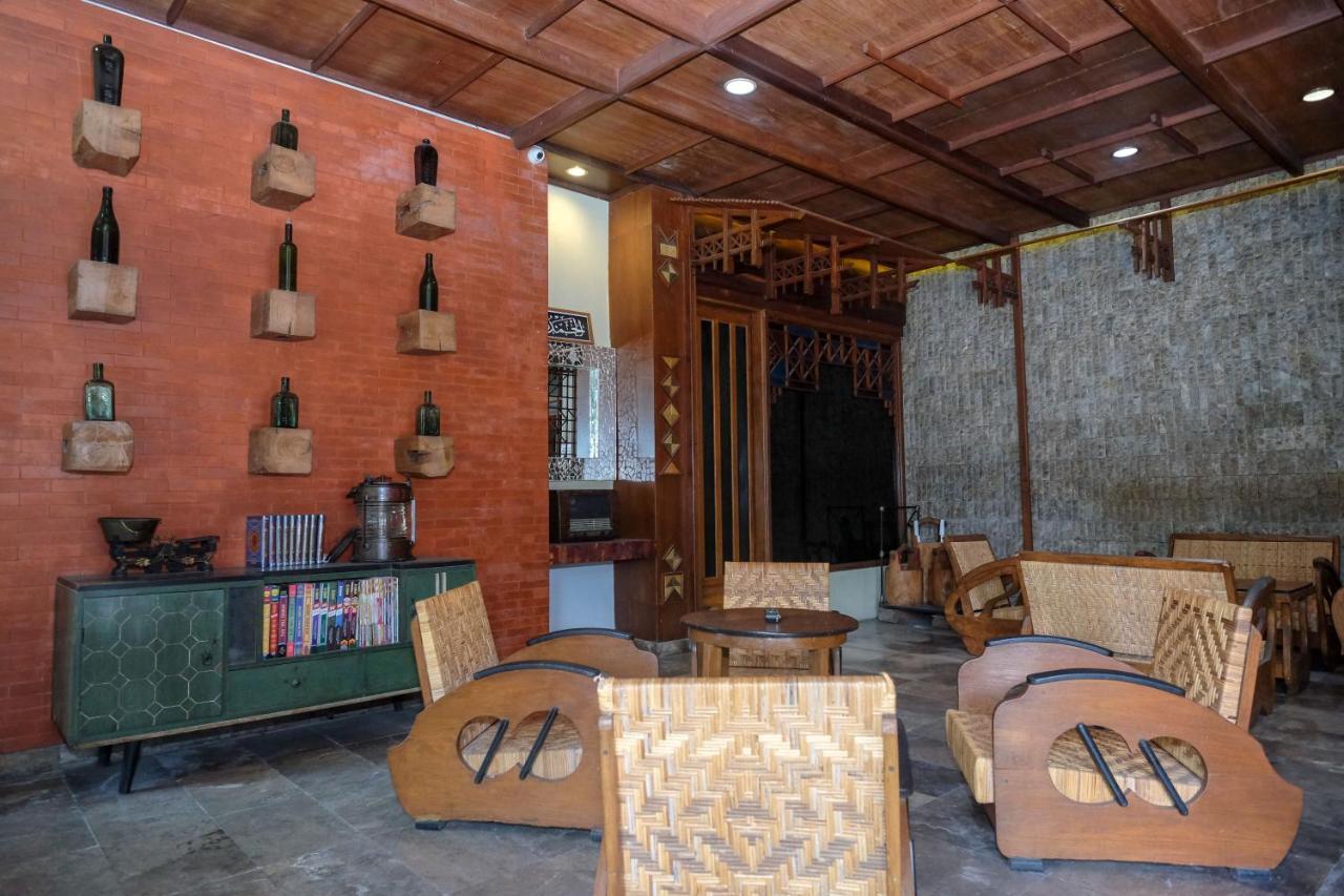 OYO 3778 Hotel Wisnugraha Syariah Yogyakarta Bagian luar foto