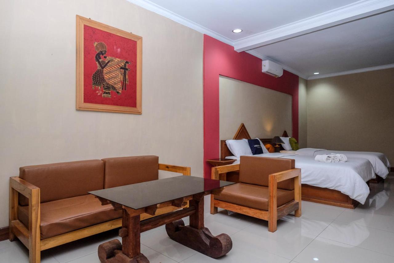 OYO 3778 Hotel Wisnugraha Syariah Yogyakarta Bagian luar foto