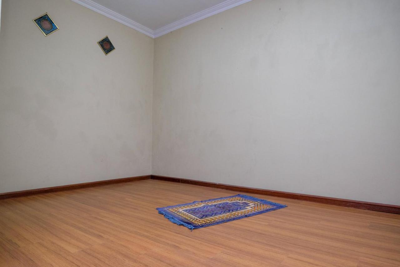 OYO 3778 Hotel Wisnugraha Syariah Yogyakarta Bagian luar foto
