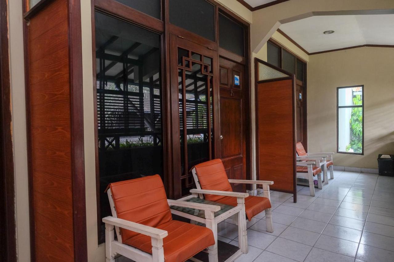 OYO 3778 Hotel Wisnugraha Syariah Yogyakarta Bagian luar foto