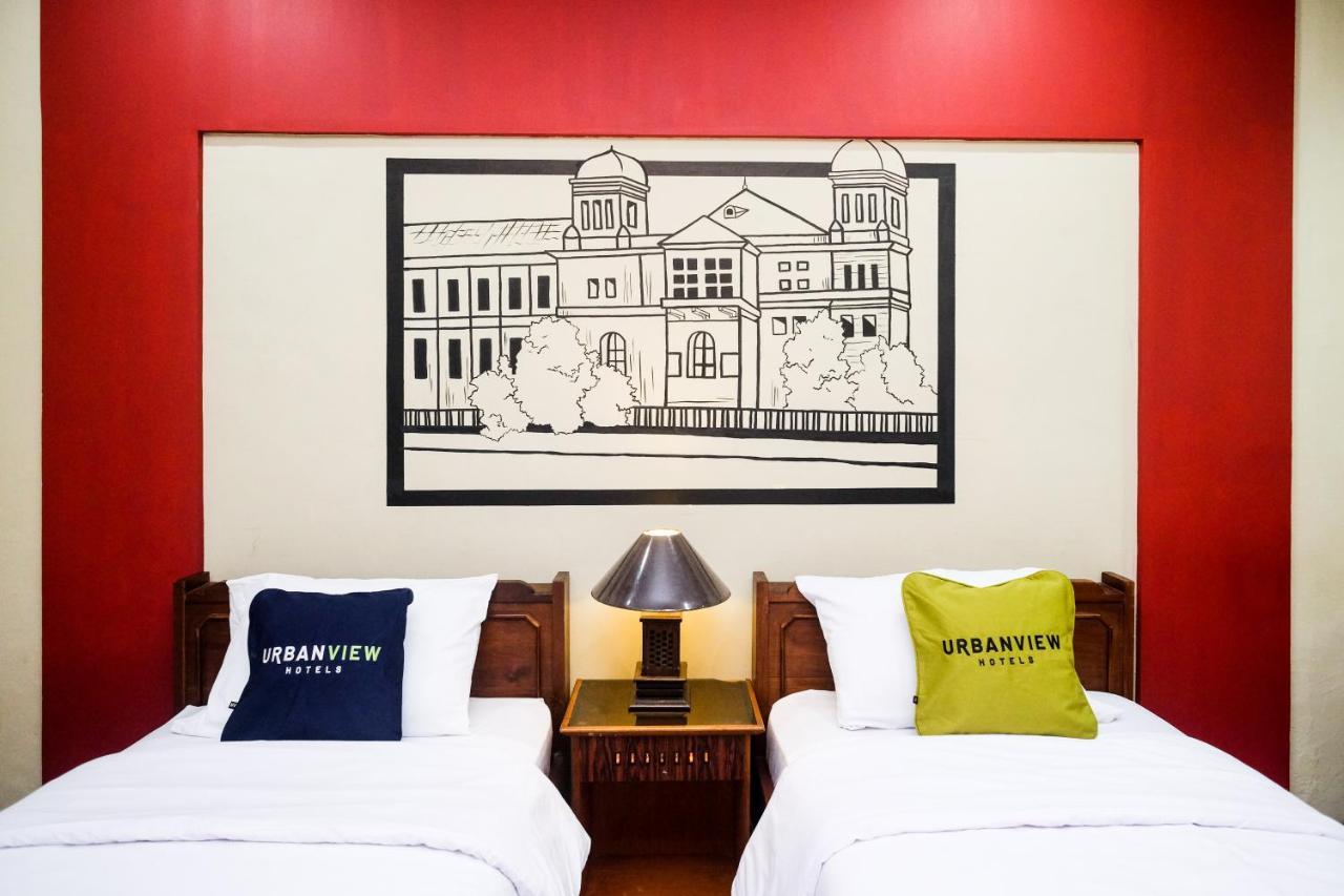 OYO 3778 Hotel Wisnugraha Syariah Yogyakarta Bagian luar foto