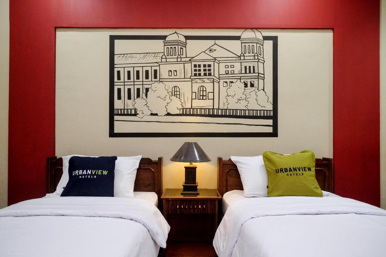 OYO 3778 Hotel Wisnugraha Syariah Yogyakarta Bagian luar foto