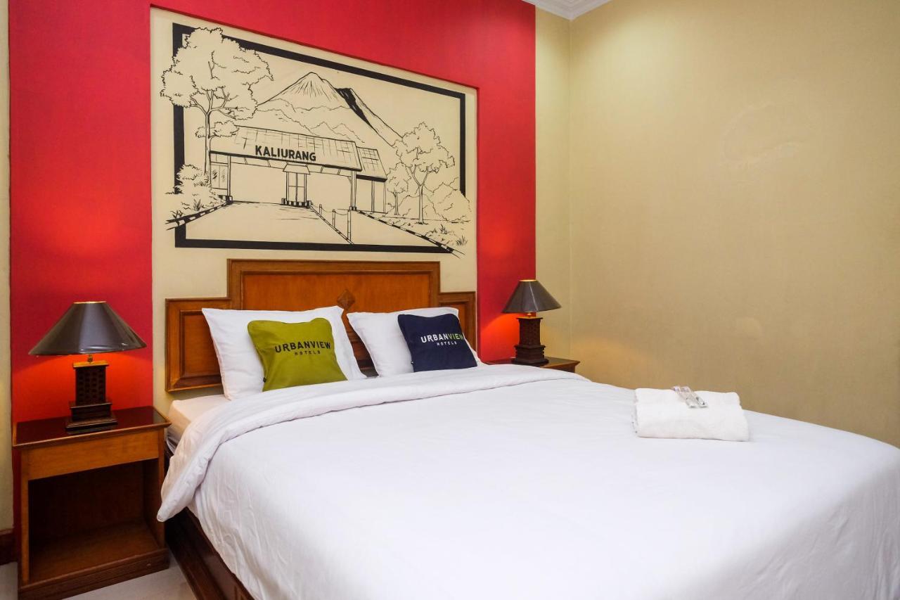 OYO 3778 Hotel Wisnugraha Syariah Yogyakarta Bagian luar foto